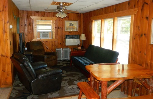 Gordon Cabin | Snowmobile paradise! 2.5 hrs-Twin Cities Charming 2bedroom cabin, Gordon Minong