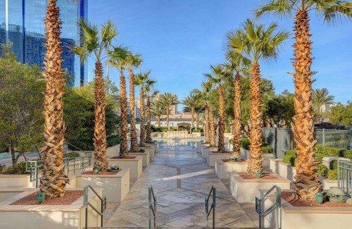 Las Vegas Condo | MGM Signature-11-611 Strip View Jacuzzi Studio