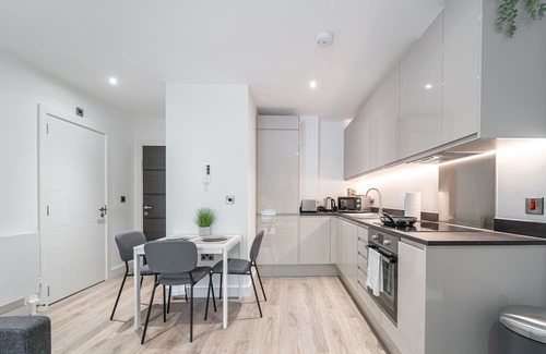 Barnt Green Apartment | Modern 1 bed apartment in Central Solihull