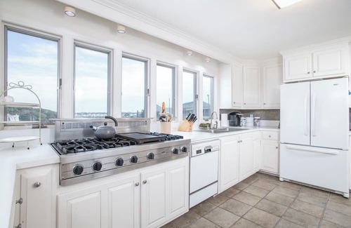 Atlantic Beach House | Coastal Casa-Sound Front Home in Atlantic Beach, NC
