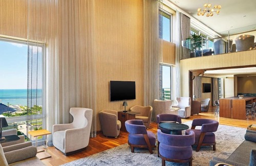 Downtown Cleveland House | 2 Downtown Suites under a mile from Rock & Roll HoF & Stadiums