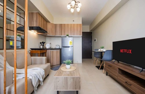 Cebu Apartment | Furnished Studio | Amenity View, WiFi, Netflix, Workspace and Pool