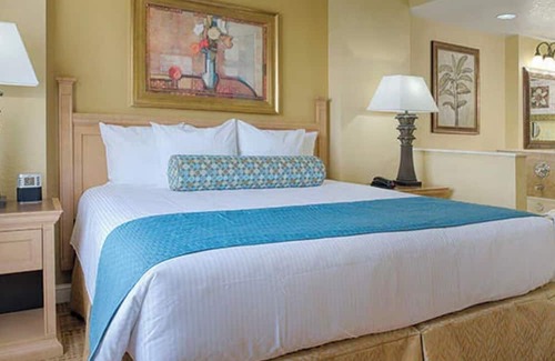 Bay Lake Resort | Charming 2-bedroom resort with WiFi, fitness room in brilliant Lake Buena Vista