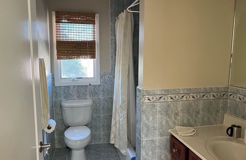 Palisades Park House | Cozy & Private Room - 20 Mins to Manhattan Heart. Not Entire Home.