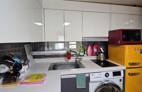 Seongsan-dong House | 5 minutes to the Yeontral Park! 1-Story 3R Unique House