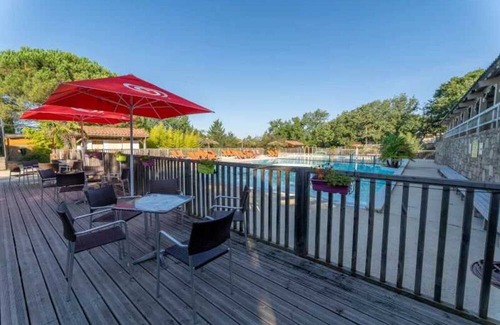 Crayssac House | Camping 4 étoiles - Parc aquatique - ccaadgh