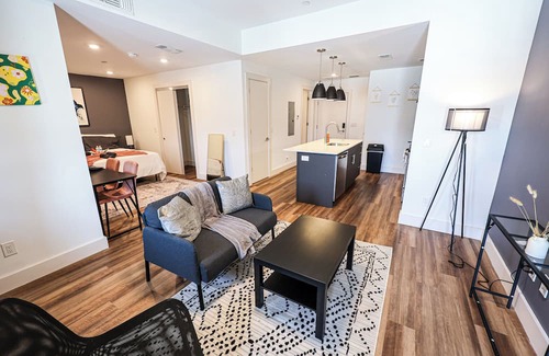 Brewerytown Apartment | Imagine a stylish escape in Glenwood, the epitome of urban luxury