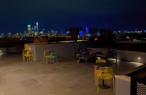 Brewerytown Apartment | Imagine a stylish escape in Glenwood, the epitome of urban luxury