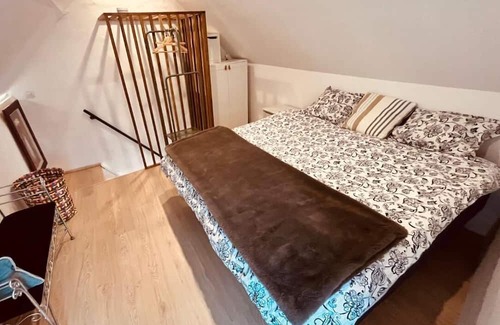 Andenne House | Plongez dans le charme et le mystère de la maison Mythique