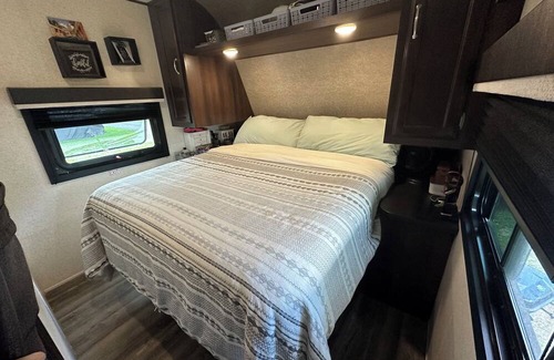 Stroudsburg House | Cozy 2-bedroom RV in awesome Stroudsburg with AC, WiFi