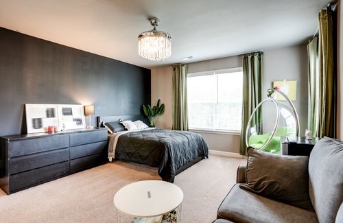 Centreville House | Beautiful secluded home close to Bull Run Battlefield, DC & more