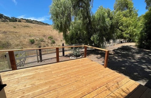 Santa Barbara County Cottage | Charming 2-bedroom loft house with AC and WiFi in Buellton