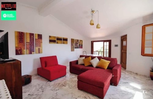 Palermo Apartment | Exclusive Apartment in Villa with Pool - A Corner of Paradise