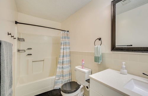 Little River House | Charming Little River House < 7 Mi to Beach!