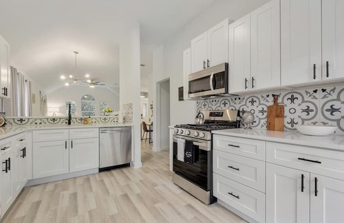 McKinney House | BOHO Chic-South Austin 3BR-ACL-SOCO-COTA, and AUS Airport nearby-PETSOk