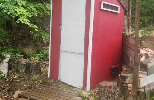 Irondale Cabin | Welcome to Glamor Rustic Retreats, your ideal getaway in Highlands East, Ontario