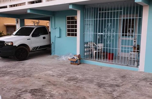 Ceiba House | Charming 2-bedroom house in welcoming Ceiba with WiFi, AC