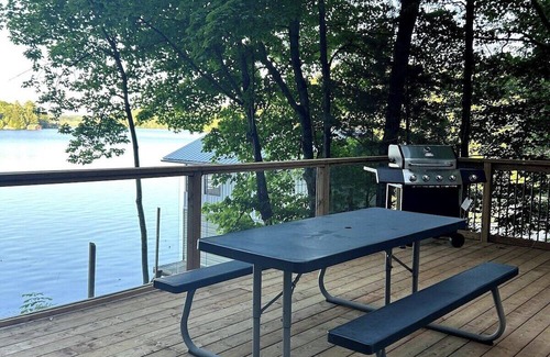 Windermere Cabin | 3-Mile Lakehouse Summ