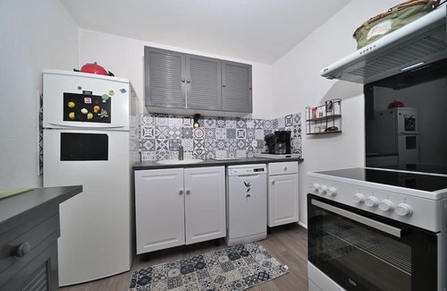 Vielle-Aure Apartment | Apartment 'Vielle Aure Le 2 Bers' with Mountain View and Wi-Fi