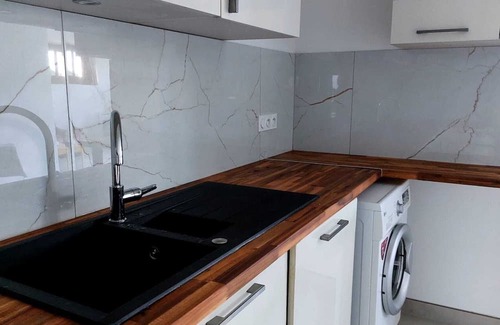 Millery Apartment | Apparemment Avec Piscine Dans une Maison Près de Lyon