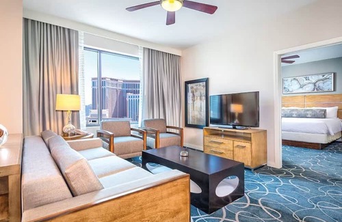 Las Vegas Resort | Club Wyndham Desert Blue 10/17-10/20 1 Bedroom Deluxe, full kitchen
