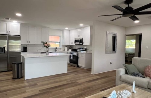 Anona House | Just Moments From The Shore - Summer Specials