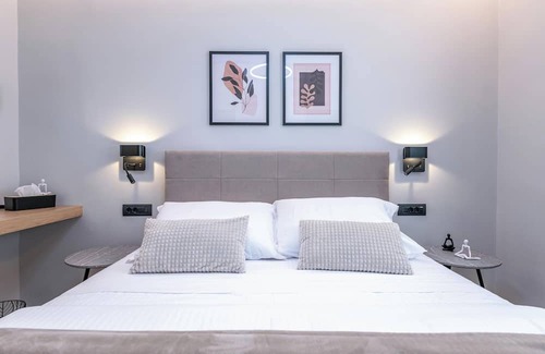 Nafplion City Centre Apartment | Two Bedroom Apartment with Garden View, FD Luxury Suites Nafplio