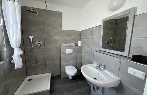 Seckbach House | Beautiful 1st room apartment for 2 guests in Frankfurt East