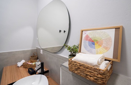 Tripoli Apartment | Modern & Sunny apartment with Garden View in the heart of the city center NYX 1