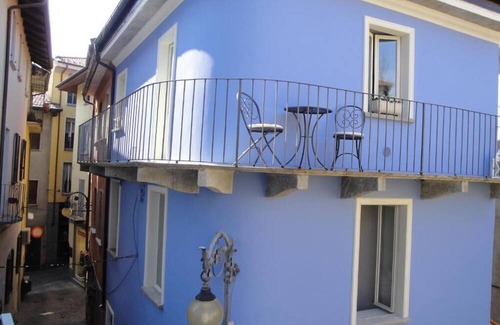 Intra House | 2-room house with balcony in the old town of Intra