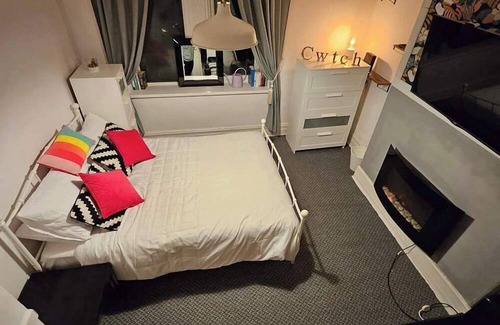 Grangetown Apartment | Cardiff Cozy Apartment with 2 Bedrooms