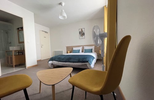 Villedieu-sur-Indre Bed & Breakfast | Furnished room rental in Villedieu/Indre, breakfast not included.