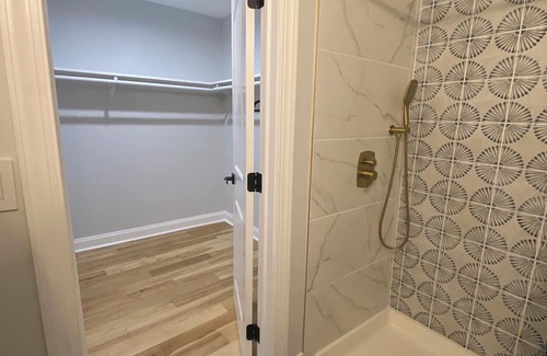 Moravia-Walther House | Close to all major universities and Hospitals in Baltimore. Perfect for family.