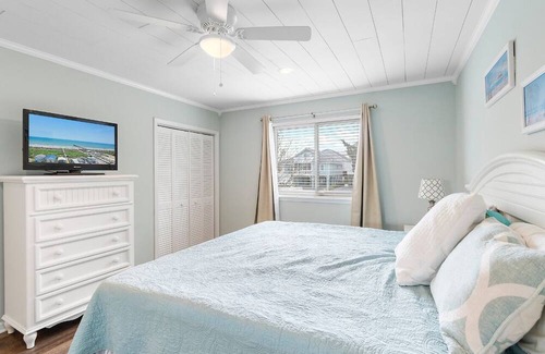 Sunset Beach House | Beautiful mid-island 3 bedroom, 2 bath home on Sunset Beach