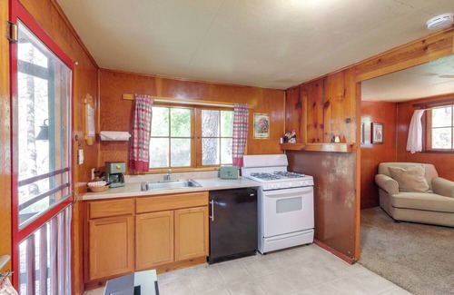 Sedona Apartment | Sedona Studio w/Gas Grill & On-Site Hiking Trail!