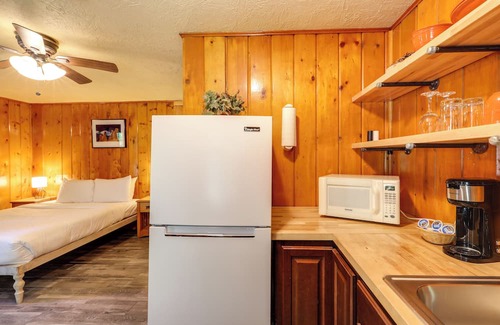 Sedona Apartment | Pet-Friendly Sedona Gem w/Swimming Hole