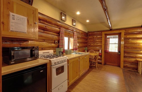 Sedona Apartment | Sedona Studio w/On-Site Hiking & Creek Access!