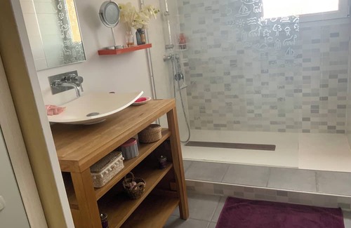 Saint-Andre Apartment | Loue Grand Appartement 50m2 Tout Confort Piscine Proche des Plages a 5 Minutes