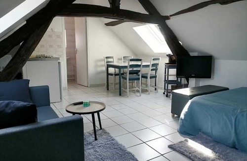 Puiseaux Apartment | Studio Cosy à Puiseaux, Idéal Escapade Campagne, Forêt à Proximité