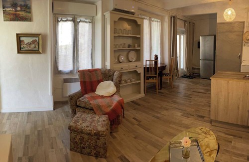 Rousson Apartment | Appartement Cosy Entre Mer et Cevenes