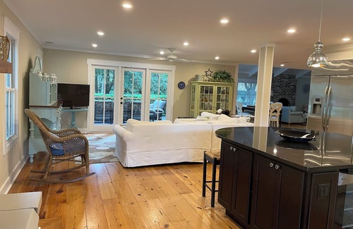 Heritage Woods House | Come stay at this tranquil house for unbelievable golf views!