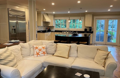 Heritage Woods House | Come stay at this tranquil house for unbelievable golf views!