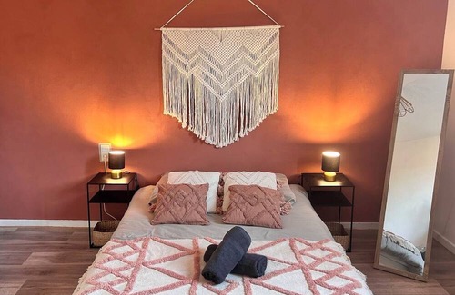 Troyes Apartment | Appartement Cream Cocoon