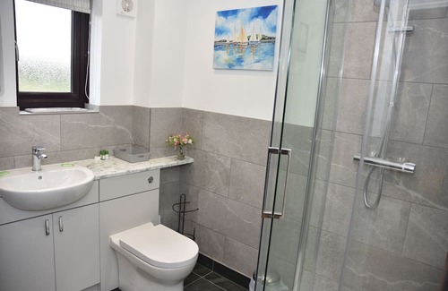 Stanton Drew Apartment | Private Guest Suite Chew Valley. King Bed near Bath, Bristol, Wells & Cheddar