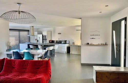 Pourrieres Villa | Villa Contemporaine Avec Piscine