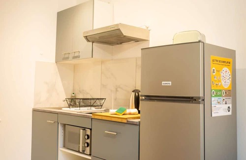 Chateauvert Apartment | Superbe T2 centre ville dernier étage avec balcon