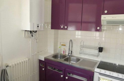 Bourges Apartment | Homerez - Cosy studio in Bourges