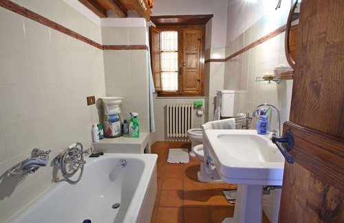 Seravezza Villa | Wonderful private villa with WIFI, A/C, TV, panoramic view and parking, close to Forte Dei Marmi