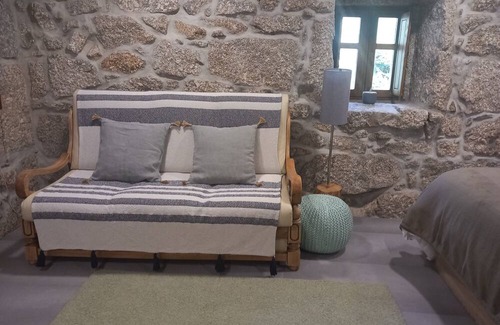 Rendufe Other | Um Pequeno Paraíso Junto ao Rio, Rodeado Apenas Pelos Sons da Natureza