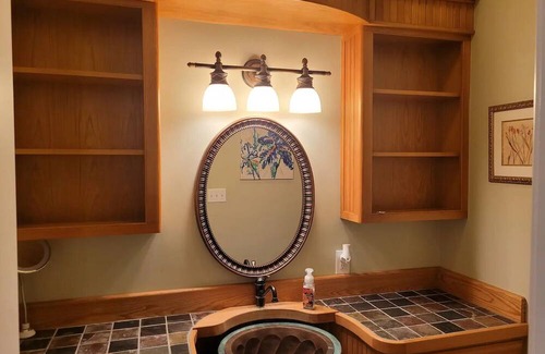 Gulf Park Estates House | Ocean Springs Bayou-front Villa!